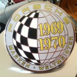 Porsche 69-70 world champion badge