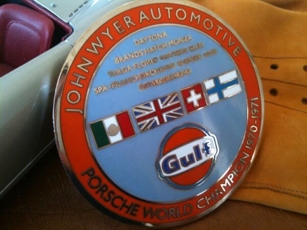 Porsche Gulf badge